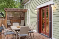 Lux Kalispell Farmhouse w/ Large Hot Tub