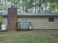 "Cabin in the Cove"  Private waterfront home on beautiful Lake Hartwell Hotels in Stephens County