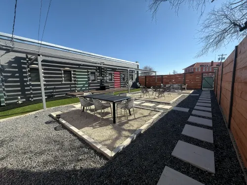 'Green Door' Downtown Loft - 4-Star
