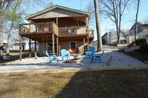 Lake Lover's Paradise! 3 Bed/2 Bath, Walk to Lake on Lake Cumberland!