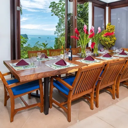 Lux Jungle Villa w/5 suites, Private Pool, Pacific Ocean Views, Game room