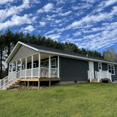 Escanaba River Modern Retreat • 10 Min to Town
