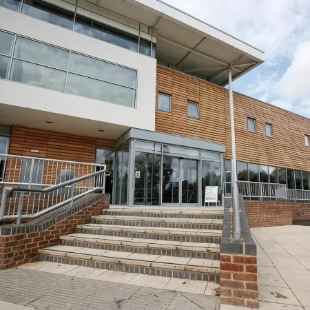 Bisham Abbey National Sports Centre Отели в г. Марлоу