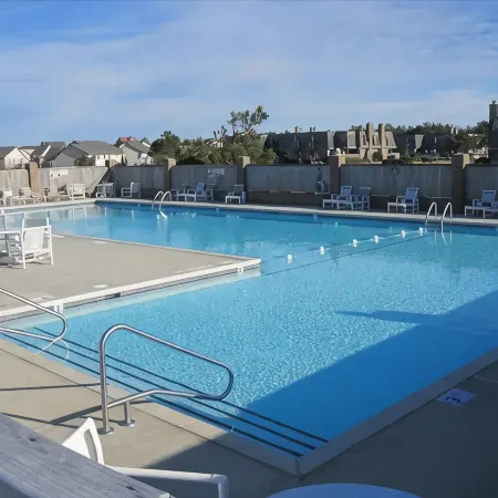KH Escape! Pool+Tennis+Basketball+0.8 mi to Beach!