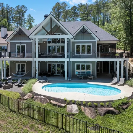 LakeHome on the Water, Luxury Sleeps 18, Pool, Dock, Beach, Close to Clemson