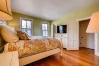 Charming Historic Annapolis Home With Two Off-street Parking Places! - balcony