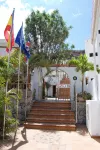 Ura Hotels Apartamentos Montecarlo - 2-Star