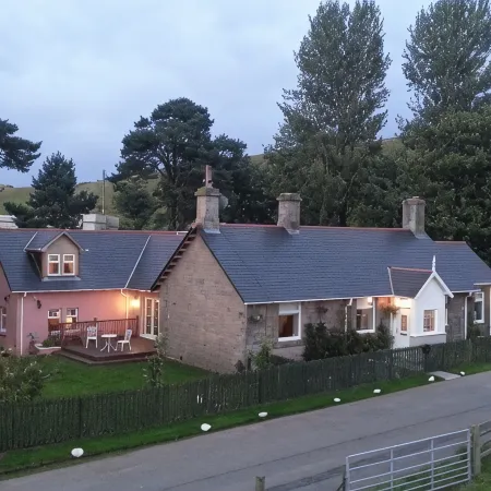 Station House Lanark Bed and Breakfast Отели в г. Ланарк