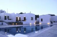Ionathan Koufonisia Suites - 4-Star
