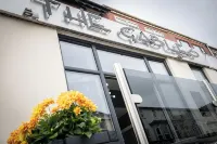 Cherish Lewis Hotel Blackpool- 2 Min to Beach- Smart Lock- Fast WiFi