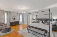 1897 MANSION 30 min to NYC Sleeps up to 26 with 12 bedrooms and 7 and 1/2 baths