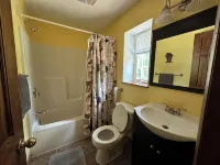 Country cabin for two near Pine Creek within minutes to area attractions!
