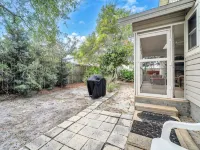 Beautiful Beach Cottage! West End!  3 Blks to Beach! Front & Back Porch! Save $$ - Country Houses
