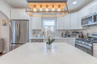 2-bedroom apartment in brilliant Montclair with AC, WiFi - 3 ดาว