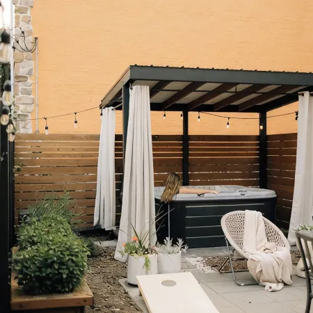 Four Bed Family Stay. Near Sight and Sound. Hot Tub. Full Kitchen.