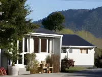 Apostles View Motel Hotels in 