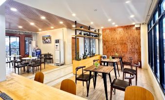 Travelbee Airport Inn