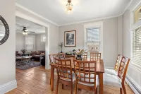 3br 2ba hse  AC WiFi 3 blks to Xcel Event Center, dining,&bars 6.8 mls to airprt - 3-نجوم
