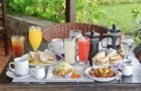 Puesta del Sol Beach Bungalows and Restobar