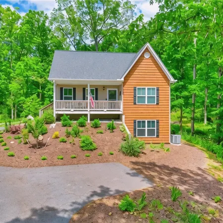 HILLTOP HAVEN~9 Minutes to Dahlonega Square~Wineries~Arcade~Fire Pit