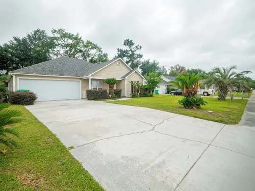 Upscale GAME ROOM, Movie Theater, Arcade, Fire Pit, 4BD/2BA Home with WIFI - 4-Star
