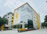 Bloom酒店 - 卡基納達 酒店