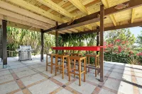 Spectacular Ocean View Villa with Pool 7-Min Walk to the Beach - Villas