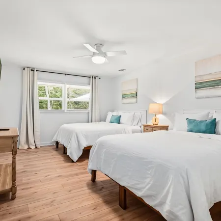 Airy 5br home w/pool, outdoor living, game room