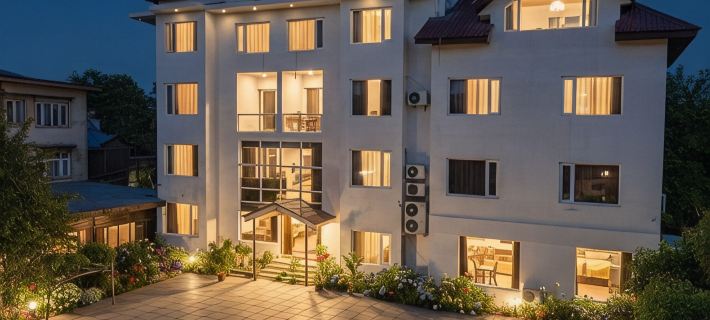 Hotel Golden Bees Spa & Gym Hotels in Srinagar
