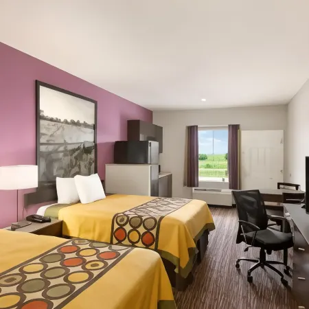 Super 8 by Wyndham Carrizo Springs