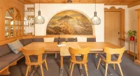處女座小屋-瑞士山酒店 - 3星級