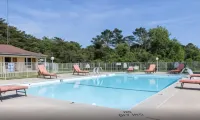 Oceanside Lodge - parking