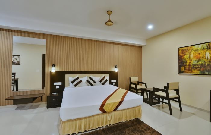 Hotel Silver Oak, Bilaspur