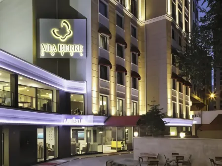 Mia Berre Hotels