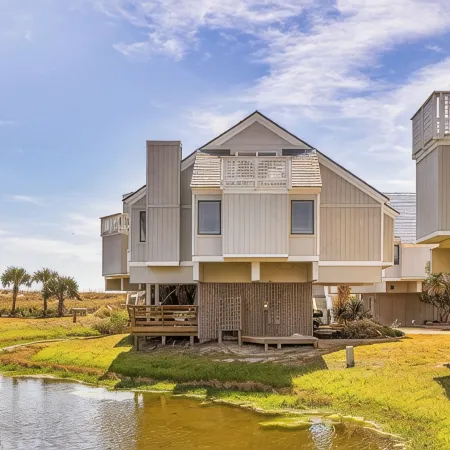 Updated Villa Near Bhi Club - Reduced Spring Rates Through May