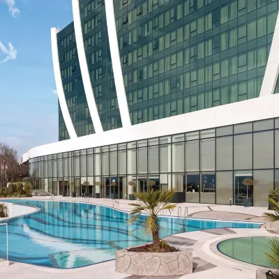 Elite World Grand Istanbul Küçükyalı Hôtels à proximité de : Centre commercial Hilltown