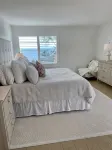 Gorgeous Remodeled 2 Bedroom Longboat Key Condo with Stunning Bay Views! - Kitchen