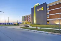 Home2 Suites by Hilton - Kansas City Airport