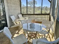 The Oceans Oyster-Hot tub, 5 min to beach, Pets, Sleeps 10 , Sound Views!! - 3성급