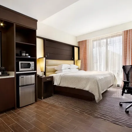 Embassy Suites by Hilton Fayetteville Fort Bragg