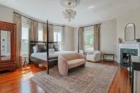 The Historic Berkeley Place - 4-Sterne