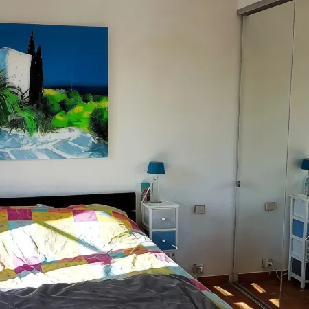 Newly renovated 2-room apartment in "Venise Provençale
