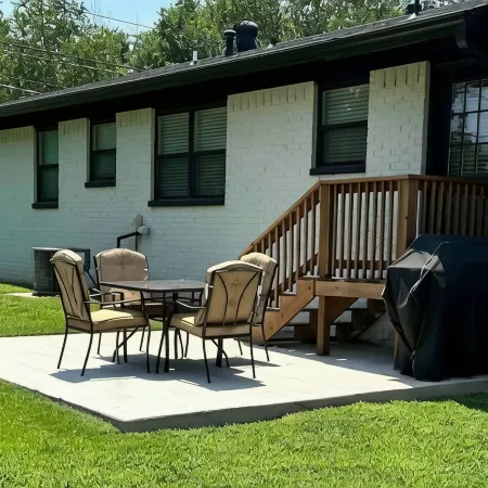 The Houston House: Convenient, Clean, and Newly Remodeled Home