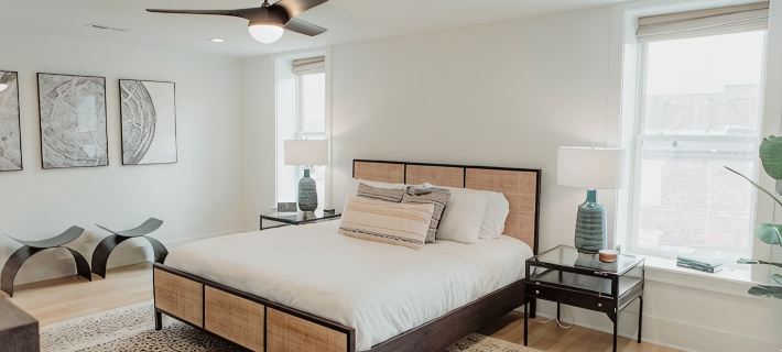The Principal: Modern Townhome in Downtown Hotels in Chillicothe