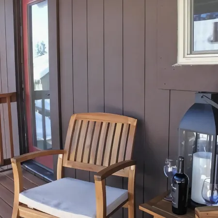 Grumpy Grizzly Pet friendly w/ hot tub
