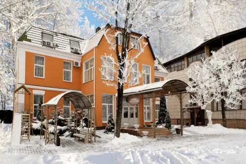 Kras Hotel Resort Spa - parking