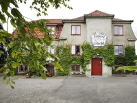 Pension Elmehøj Hotels in Stege