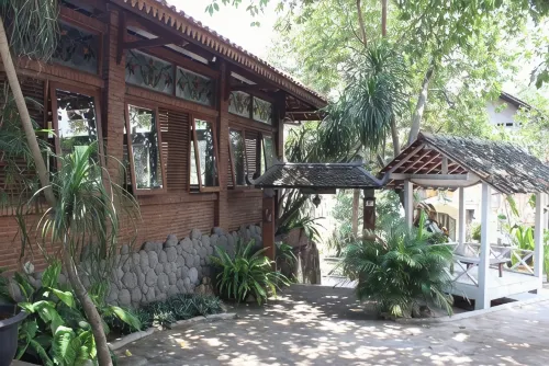 Timlo Solo Guest House Ungaran - Wifi