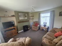 Tranquil Cottage adjoining rural farmhouse 5 miles from Suffolk Coast - 2-Star