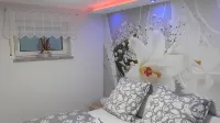 Vacation apartment Meyer with private pool and garden sauna, exclusive FEWO. - Apartments